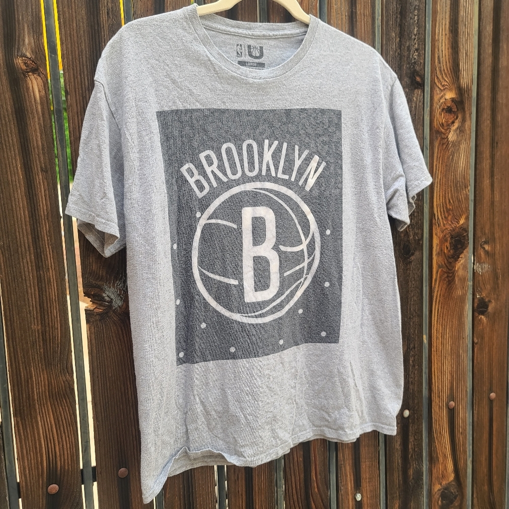 NBA Brooklyn Nets Basketball Heathered Gray Licensed Short Sleeve Graphic Tee L - Picture 7 of 10